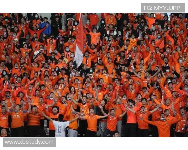 广州恒大与深圳海报对决精彩纷呈引发球迷热议与期待