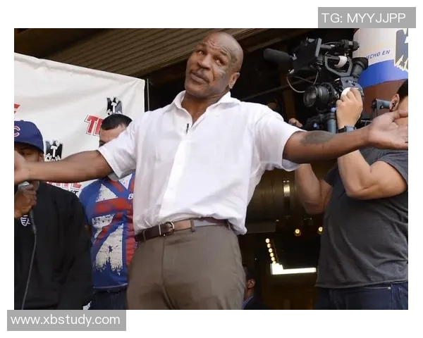 泰森与罗伊琼斯巅峰对决精彩集锦回顾与分析